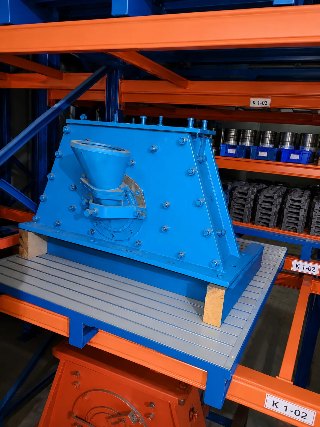 Blast wheel assembly without motor